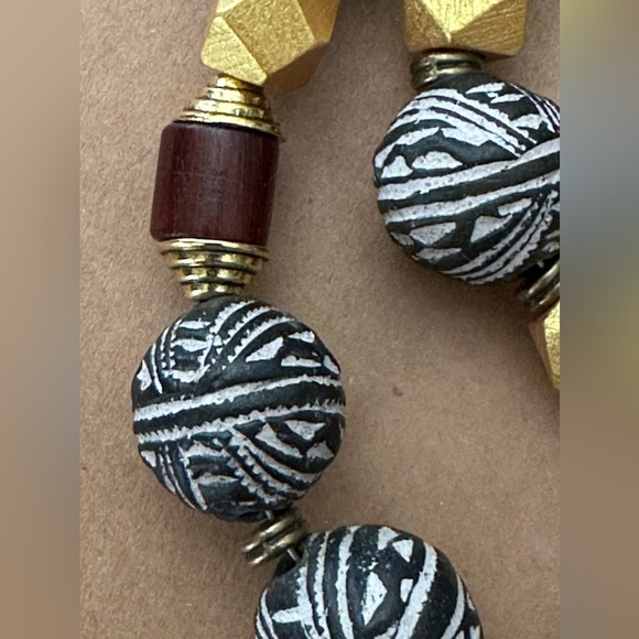African Inspired bead Necklace NWOT - Picture 4 of 11